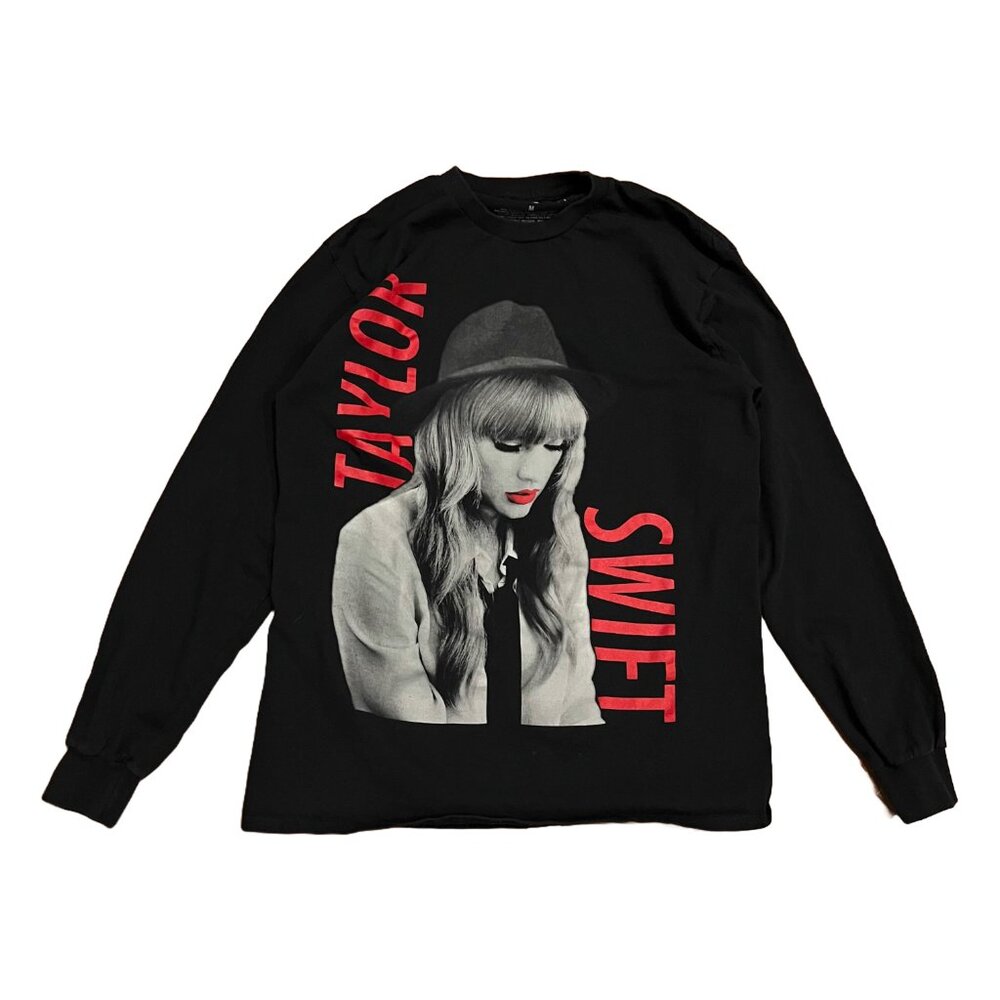 Taylor Swift Red Long Sleeve Graphic Concert Tour T Shirt Black Medium